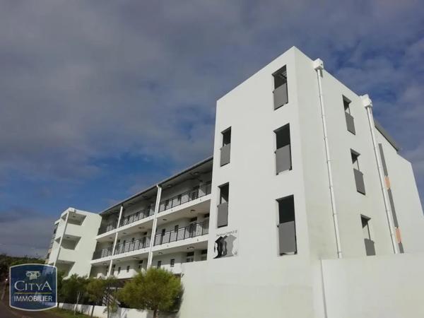 Appartement à louer 1 pièce 24.28m² Saint-Pierre (97410)