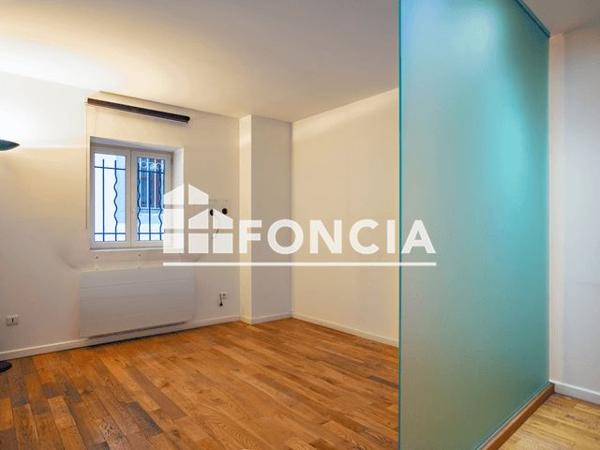 À vendre Local commercial 61.42 m² - Strasbourg 67000