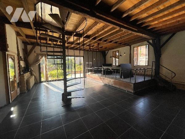 À vendre : Ancien moulin à eau entièrement rénové – Charme et volumes exceptionnels