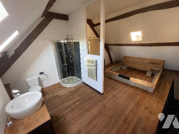 À vendre : Ancien moulin à eau entièrement rénové – Charme et volumes exceptionnels