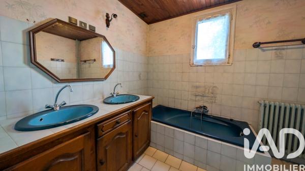 Maison à vendre 5 pièces 101 m² Angoulême