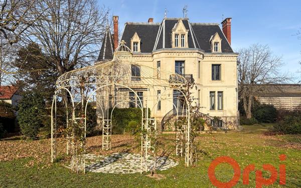 Maison à vendre    7 pièces •  Culan