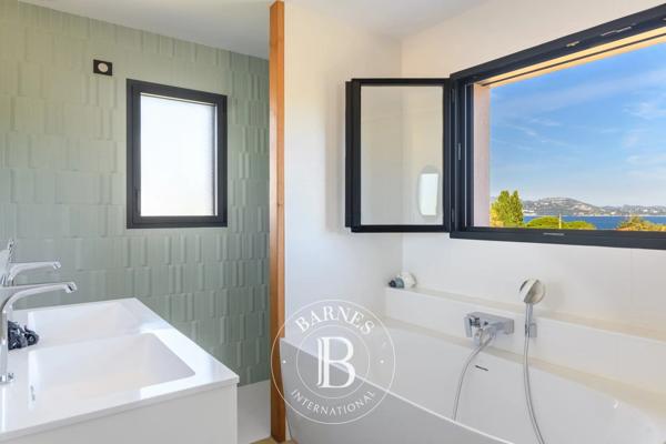 Hyères, Villa  136 m² à vendre