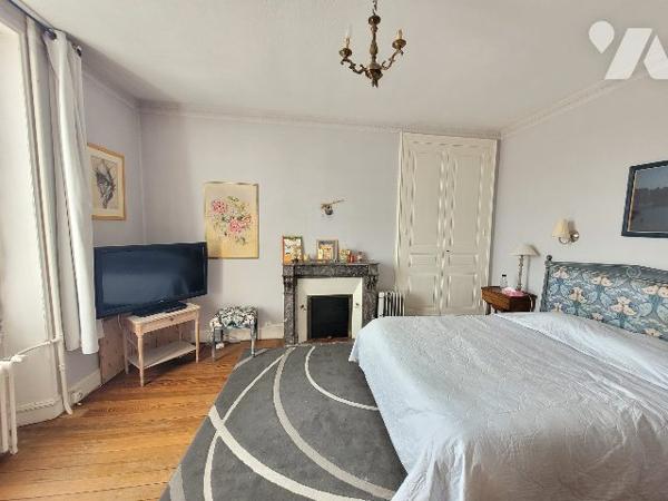 MAISON DE VILLE 5 CHAMBRES GARAGE