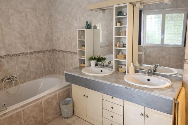 Maison 6 pièces - 199 m² Exclusivité efficity