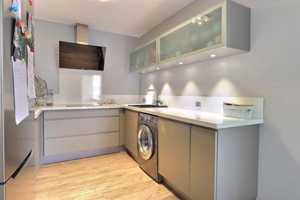 Marseille (13008) SAINT GINIEZ / CARRE D'OR - Appartement T3 - 64m² - TERRASSE - SANS VIS-A-VIS - SECTEUR PREMIUM