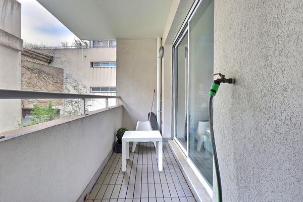 Marseille (13008) SAINT GINIEZ / CARRE D'OR - Appartement T3 - 64m² - TERRASSE - SANS VIS-A-VIS - SECTEUR PREMIUM
