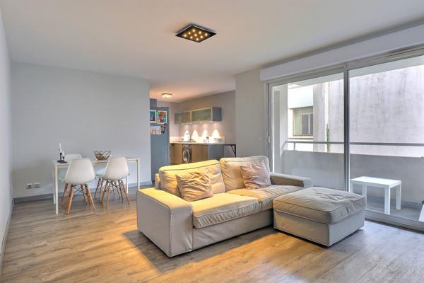 Marseille (13008) SAINT GINIEZ / CARRE D'OR - Appartement T3 - 64m² - TERRASSE - SANS VIS-A-VIS - SECTEUR PREMIUM