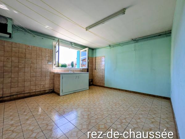 Aureilhan (65800) Maison traditionnelle - grande terrasse plein sud.