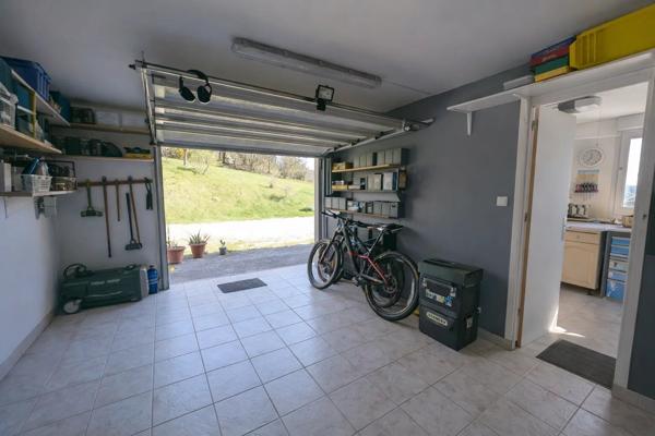 Vente                                                      Maison
                        
                     6 pièces                      165 m2                     à Salviac