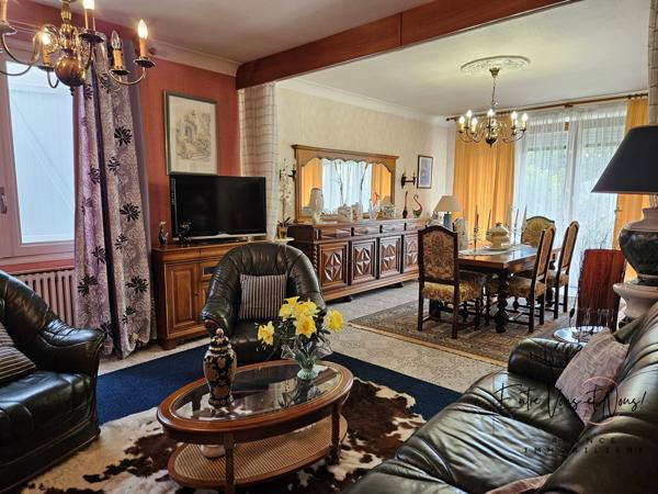 Propriété 3 logements avec terrain et garages