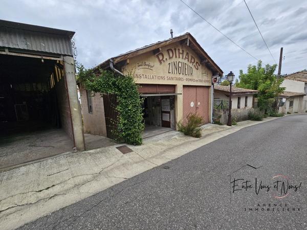 Propriété 3 logements avec terrain et garages