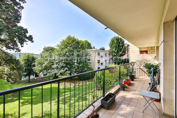 APPARTEMENT 122m2 RENOVE 4 CHAMBRES AVEC BALCON
