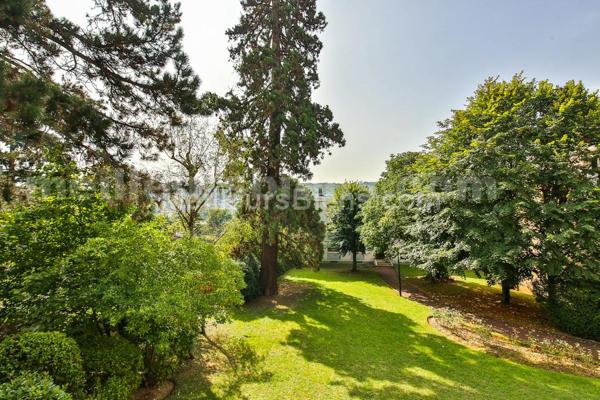 APPARTEMENT 122m2 RENOVE 4 CHAMBRES AVEC BALCON