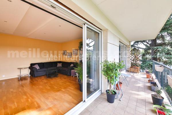 APPARTEMENT 122m2 RENOVE 4 CHAMBRES AVEC BALCON