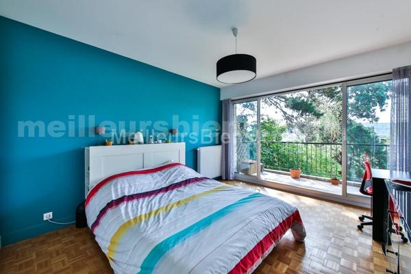 APPARTEMENT 122m2 RENOVE 4 CHAMBRES AVEC BALCON