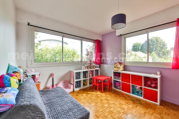 APPARTEMENT 122m2 RENOVE 4 CHAMBRES AVEC BALCON