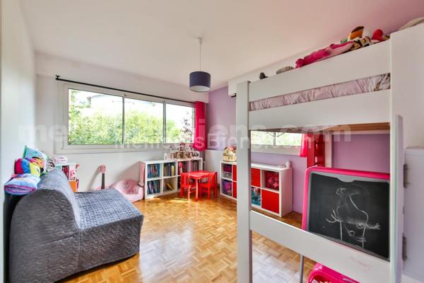 APPARTEMENT 122m2 RENOVE 4 CHAMBRES AVEC BALCON