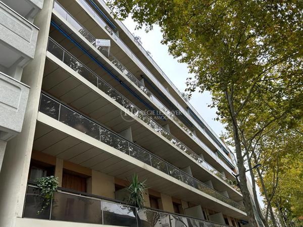 Parking / Box à louer à Lyon (69003)