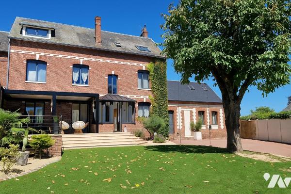 Maison de Charme Authentique du 19ème Siècle Rénovée avec Goût et Élégance