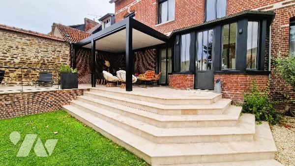 Maison de Charme Authentique du 19ème Siècle Rénovée avec Goût et Élégance