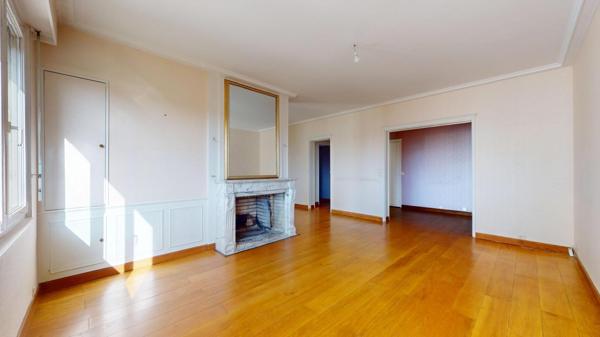 Appartement 121 m² avec studio loué, balcon, garage et cave