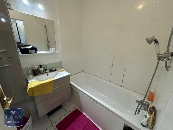 Appartement à louer 3 pièces 60.01m² Poitiers (86000)