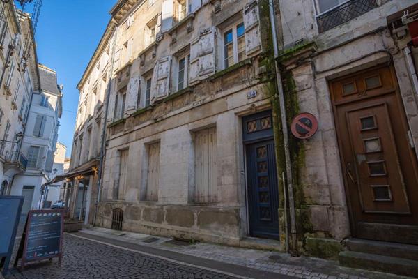 Maison de ville 8 pièces sur le plateau d'Angoulême