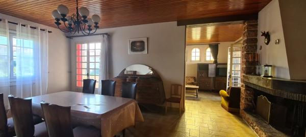 SPACIEUSE VILLA AVEC JARDIN