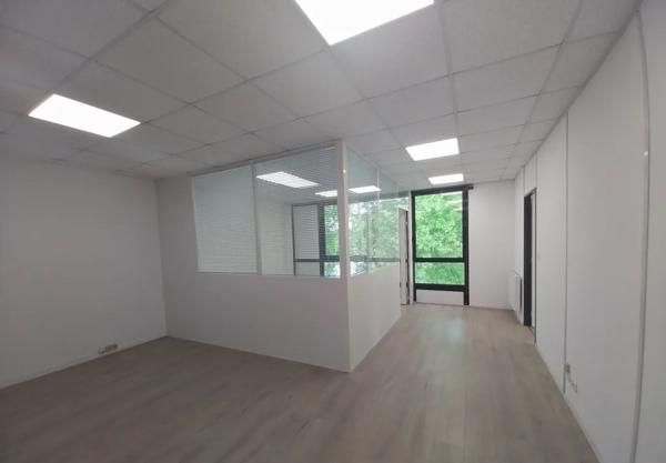 Bureaux à louer 89 m2 Saint-Nazaire quartier Océanis environnement calme