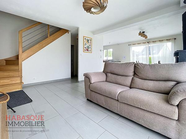 Maison meublée T5 sur LANHOUARNEAU , Lanhouarneau