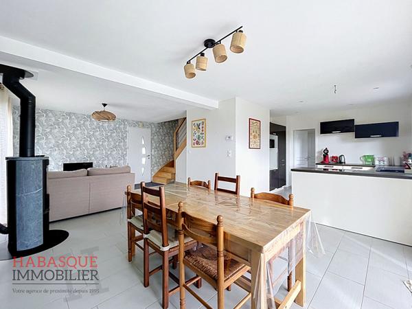 Maison meublée T5 sur LANHOUARNEAU , Lanhouarneau