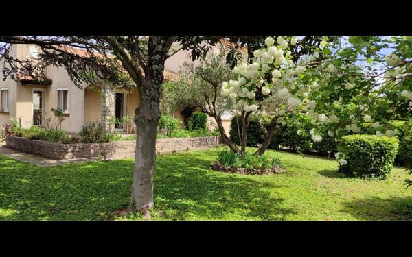 Maison à vendre    6 pièces •  Rodilhan