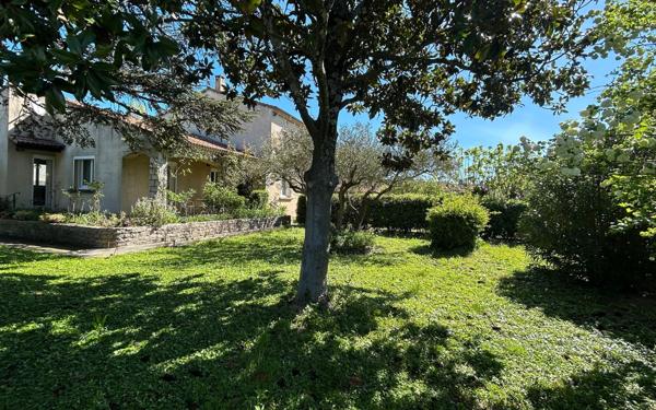 Maison à vendre    6 pièces •  Rodilhan