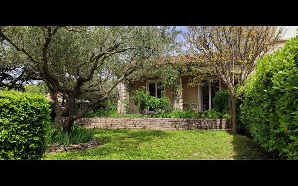 Maison à vendre    6 pièces •  Rodilhan