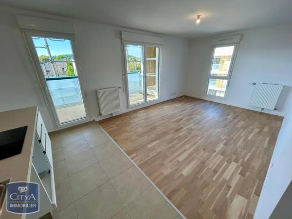 Appartement à louer 3 pièces 62m² Élancourt (78990)