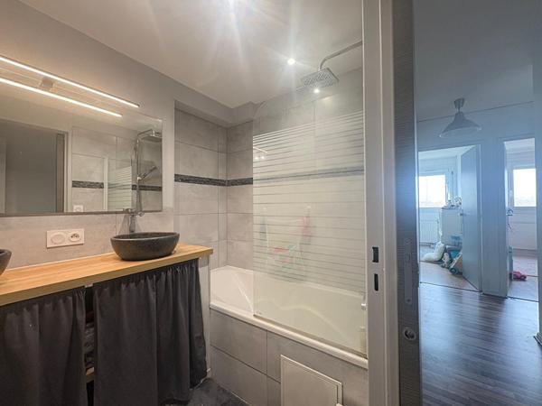 Appartement de type 5 à Angers Sud dans résidence avec ascenseur