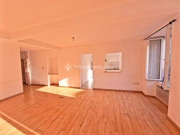 Vente                                                      Appartement
                        
                     4 pièces                      74 m2                     à Mazamet