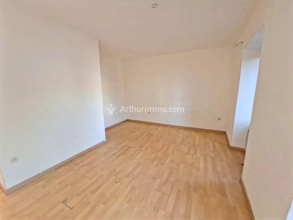 Vente                                                      Appartement
                        
                     4 pièces                      74 m2                     à Mazamet