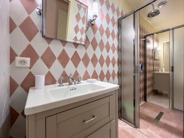 Élégant Appartement du XVIIIe Siècle avec Jardin Privé au Coeur d'Aix-en-Provence Aix en provence