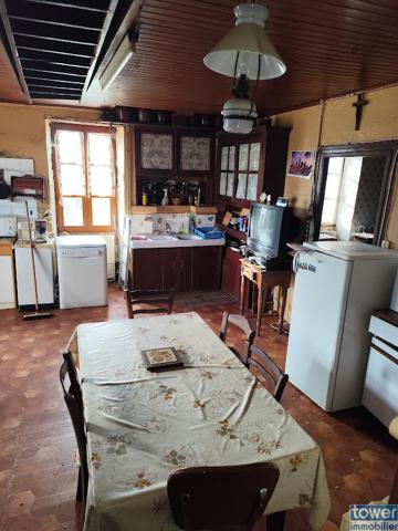 Corps de ferme avec 5000 m² de terrain