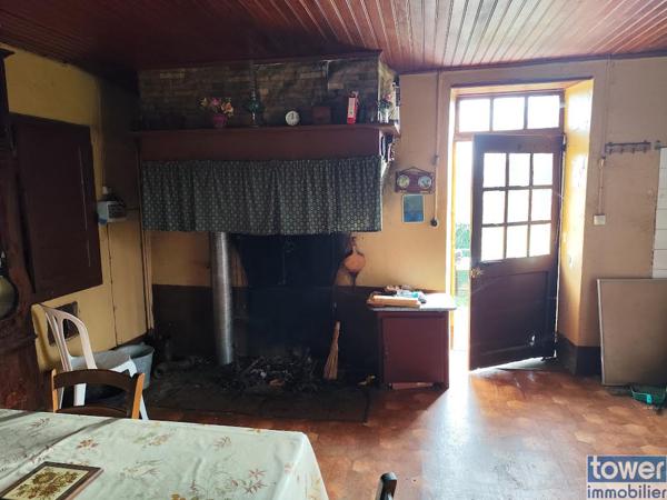 Corps de ferme avec 5000 m² de terrain