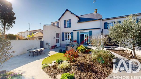 Maison à vendre 8 pièces 171 m² Le May-sur-Èvre