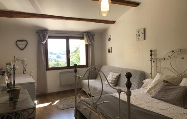 MAISON ET DOMAINE VITICOLE SUR 57 HECTARES - VIGNES EN AOP