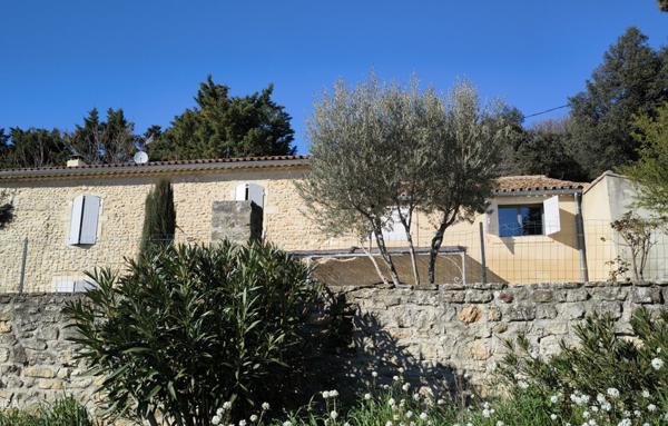 MAISON ET DOMAINE VITICOLE SUR 57 HECTARES - VIGNES EN AOP
