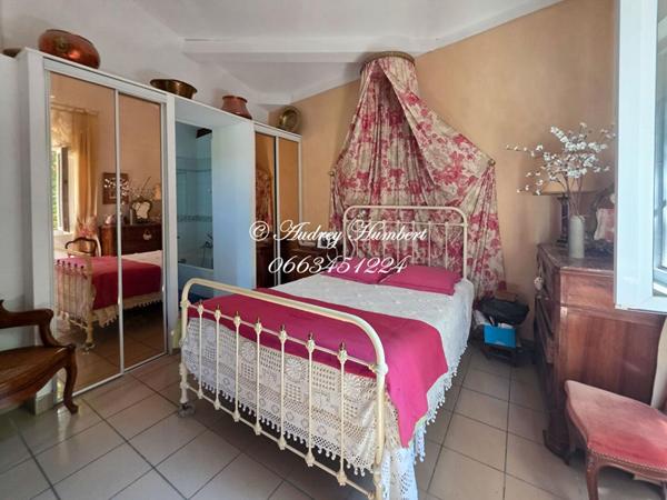 MANOSQUE, quartier prisé, BELLE MAISON d'ARCHI T4/5 avec VUE panoramique et volumes sur 1400 m²