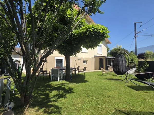 MAISON  FAMILIALE 203 M² - TERRAIN 587 M²