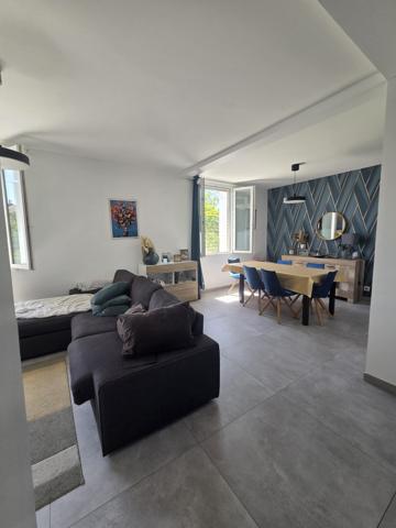 MAISON  FAMILIALE 203 M² - TERRAIN 587 M²