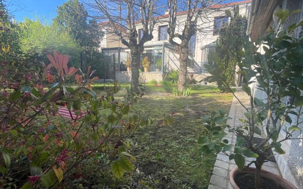 Maison à vendre    5 pièces •  La Varenne - Saint-Maur-des-Fossés