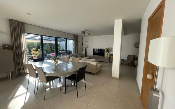 Maison à vendre    5 pièces •  La Varenne - Saint-Maur-des-Fossés
